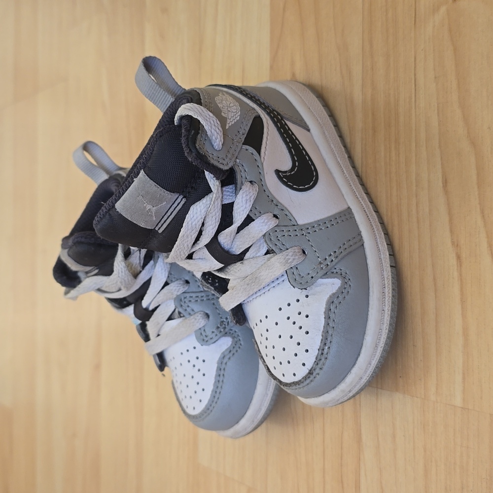 Air Jordan 1 Mid 'Light Smoke Grey 2022' 640735-078 Toddler Size 5C